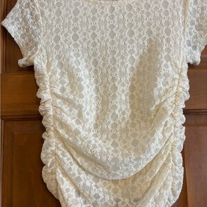 Arizona Jean Company Cream Lace Ruched Short Sleeve Top